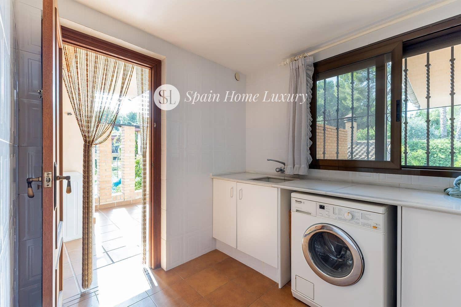 6 slaapkamer Villa te koop in Riba-roja de Turia met zwembad garage - € 950.000 (Ref: 8879631)