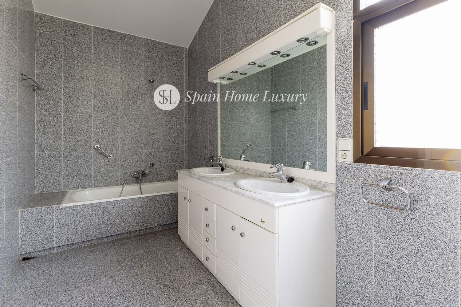 6 slaapkamer Villa te koop in Riba-roja de Turia met zwembad garage - € 950.000 (Ref: 8879631)