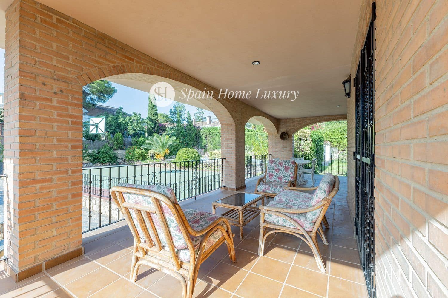 6 slaapkamer Villa te koop in Riba-roja de Turia met zwembad garage - € 950.000 (Ref: 8879631)