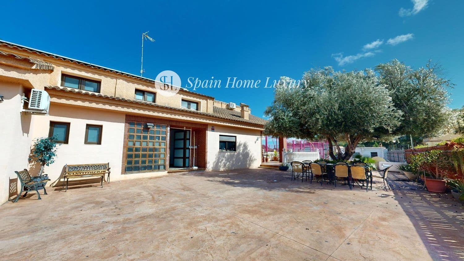 9 sovrum Villa till salu i Godelleta med pool - 690 000 € (Ref: 8879632)