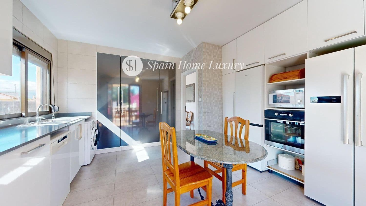 9 sovrum Villa till salu i Godelleta med pool - 690 000 € (Ref: 8879632)