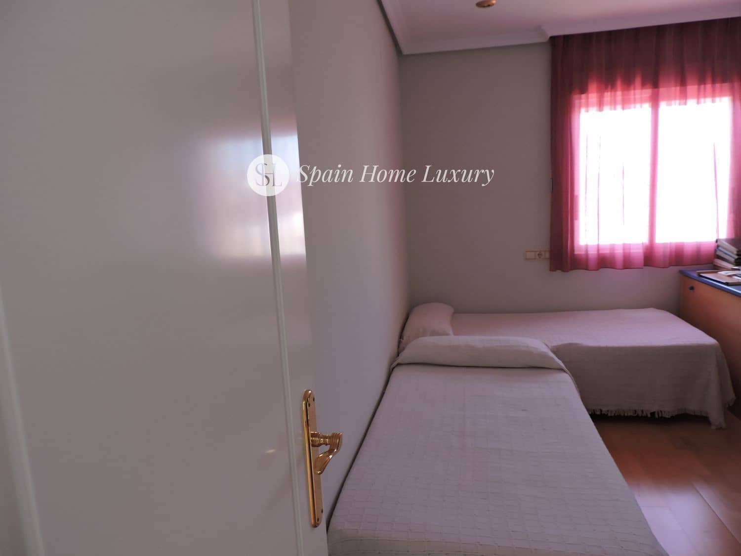 3 sypialnia Willa na sprzedaż w Benidorm z basenem garażem - 380 000 € (Ref: 8881576)