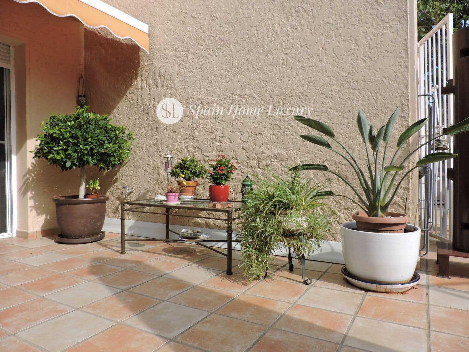 3 sypialnia Willa na sprzedaż w Benidorm z basenem garażem - 380 000 € (Ref: 8881576)