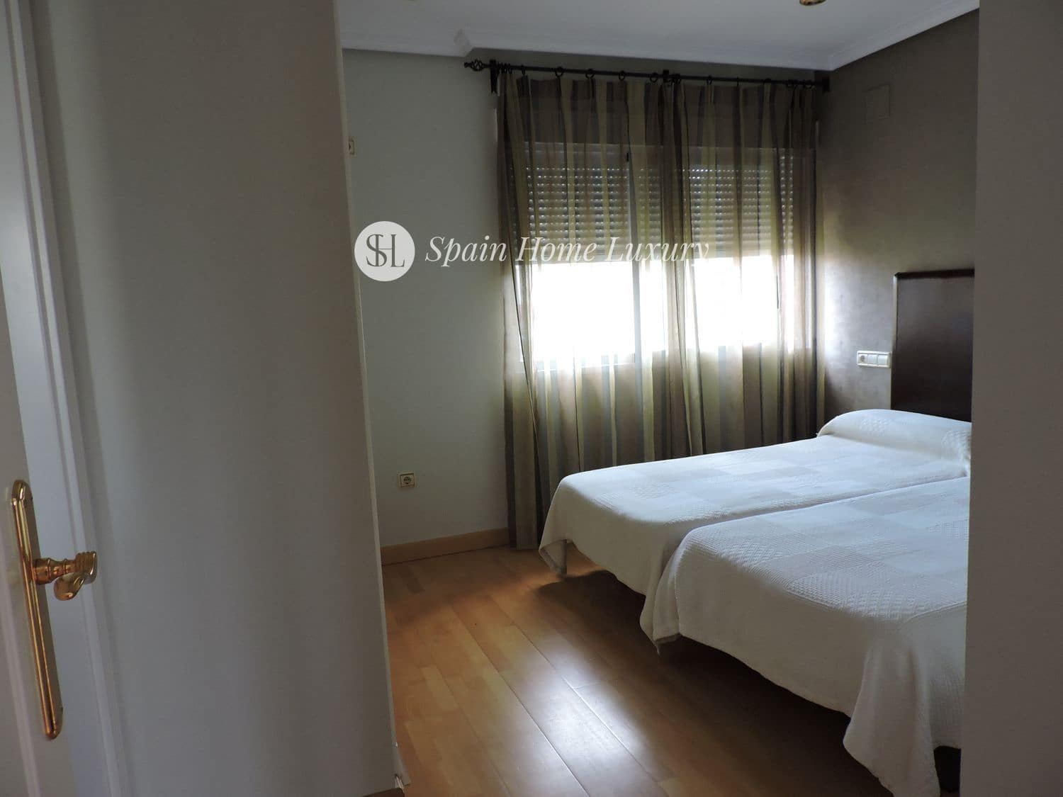 3 sypialnia Willa na sprzedaż w Benidorm z basenem garażem - 380 000 € (Ref: 8881576)