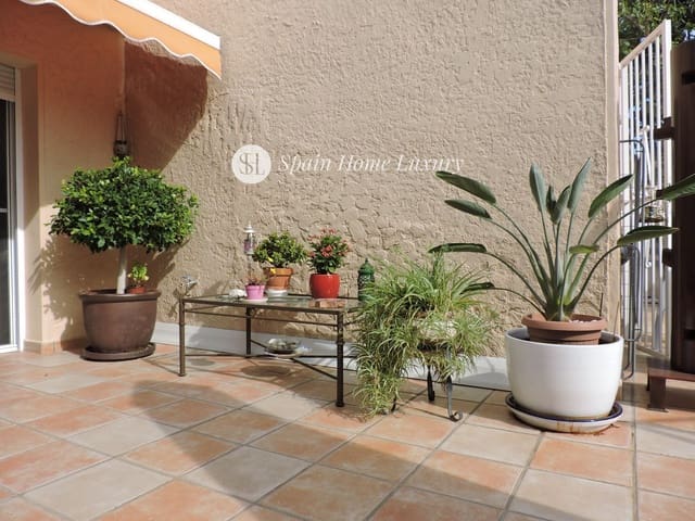 3 sypialnia Willa na sprzedaż w Benidorm z basenem garażem - 380 000 € (Ref: 8881576)