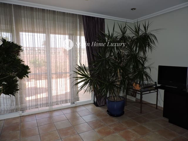 3 sypialnia Willa na sprzedaż w Benidorm z basenem garażem - 380 000 € (Ref: 8881576)