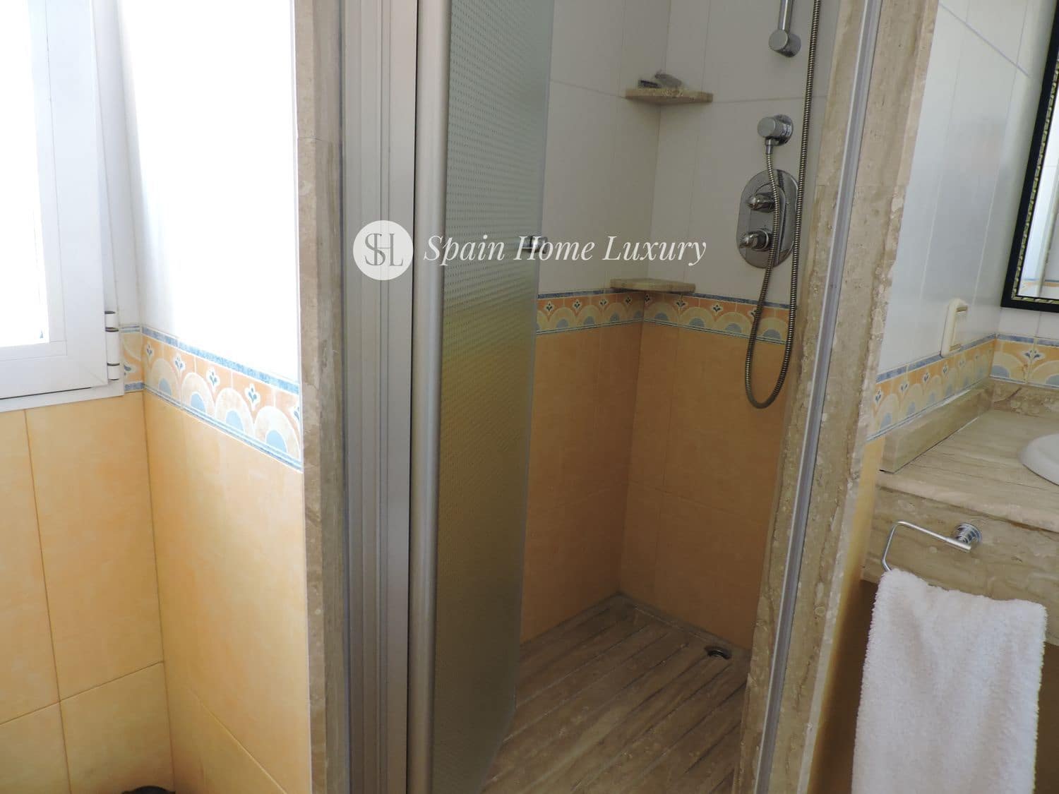 3 sypialnia Willa na sprzedaż w Benidorm z basenem garażem - 380 000 € (Ref: 8881576)