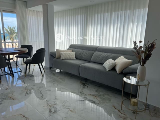 Piso de 3 habitaciones en Gandia en venta - 390.000 € (Ref: 8882199)