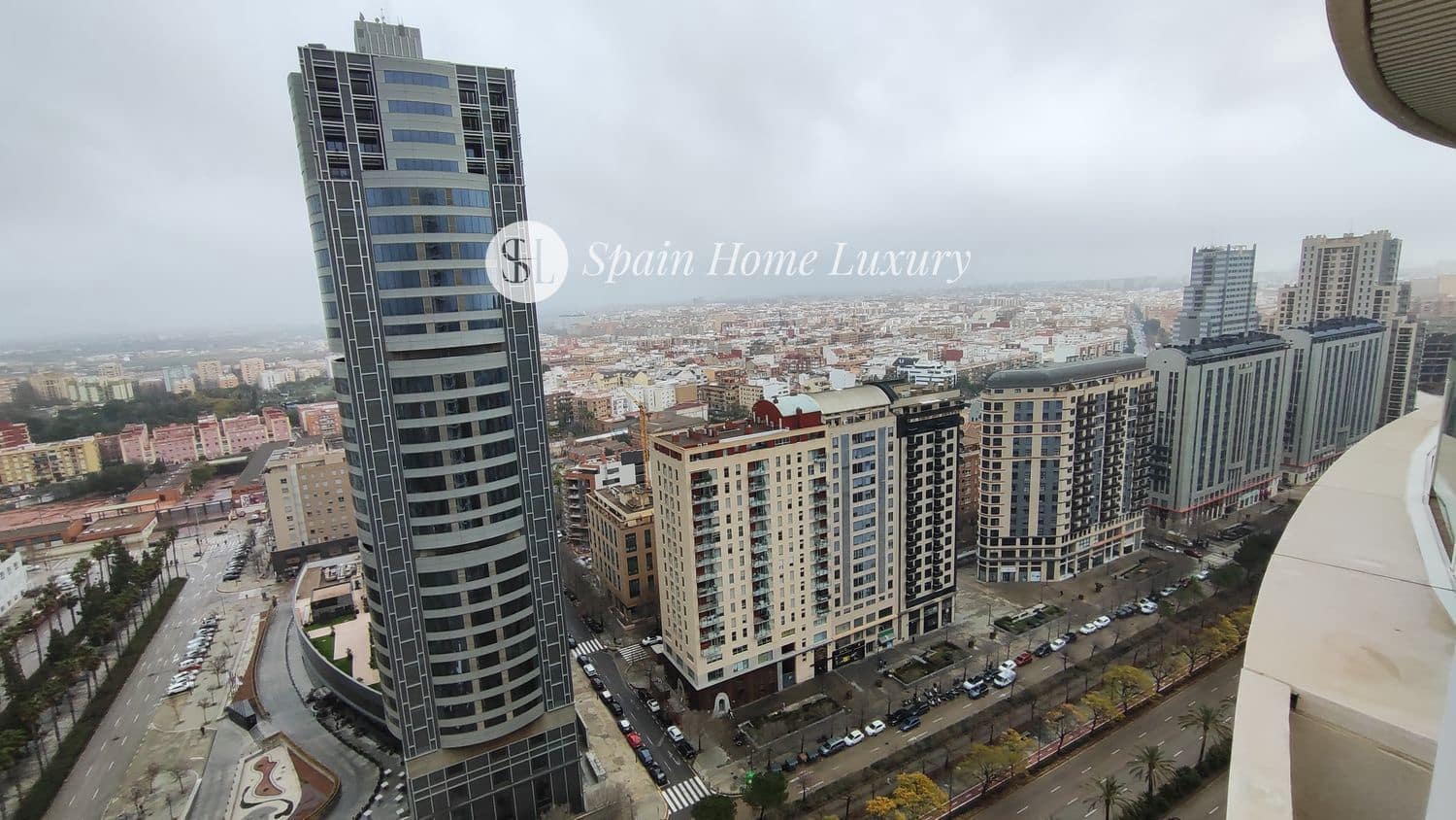 3 sypialnia Mieszkanie na sprzedaż w Miasto Walencja z basenem garażem - 995 000 € (Ref: 8882300)