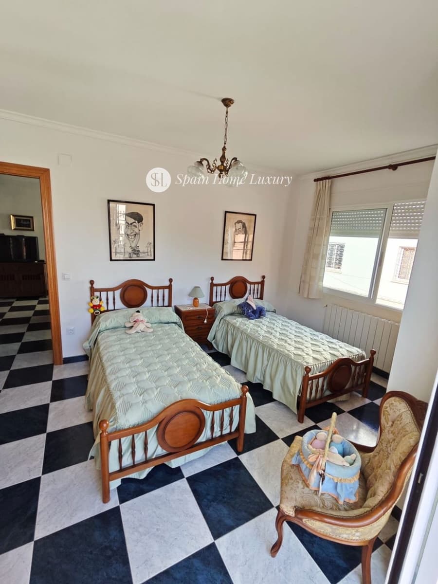 4 Zimmer Villa zu verkaufen in Xeresa mit Garage - 310.000 € (Ref: 8889276)