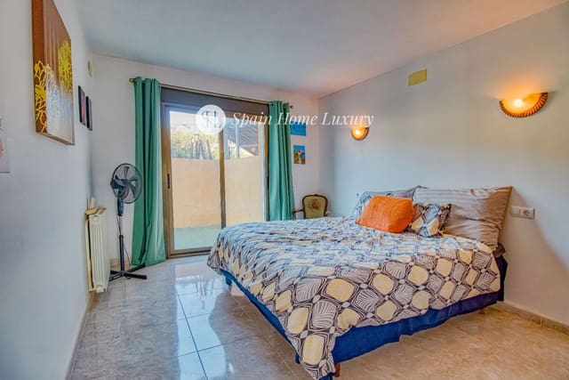 3 bedroom Villa for sale in Teulada Pueblo, Teulada-Moraira with pool garage - € 530,000 (Ref: 8905077)