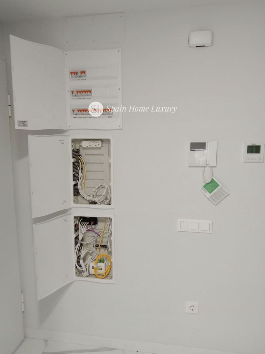 2 slaapkamer Penthouse te koop in Benidorm met zwembad - € 517.000 (Ref: 8905587)