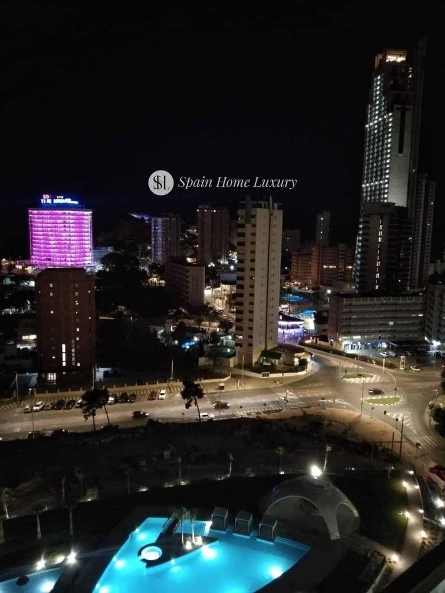 2 slaapkamer Penthouse te koop in Benidorm met zwembad - € 517.000 (Ref: 8905587)