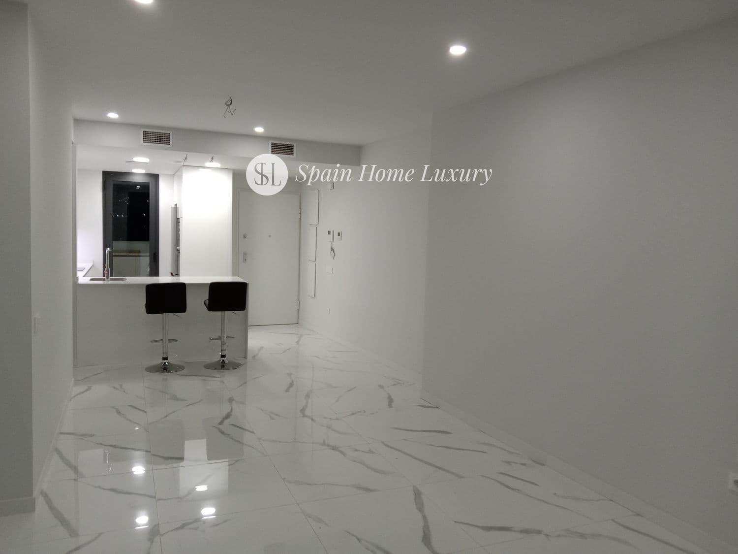 2 slaapkamer Penthouse te koop in Benidorm met zwembad - € 517.000 (Ref: 8905587)