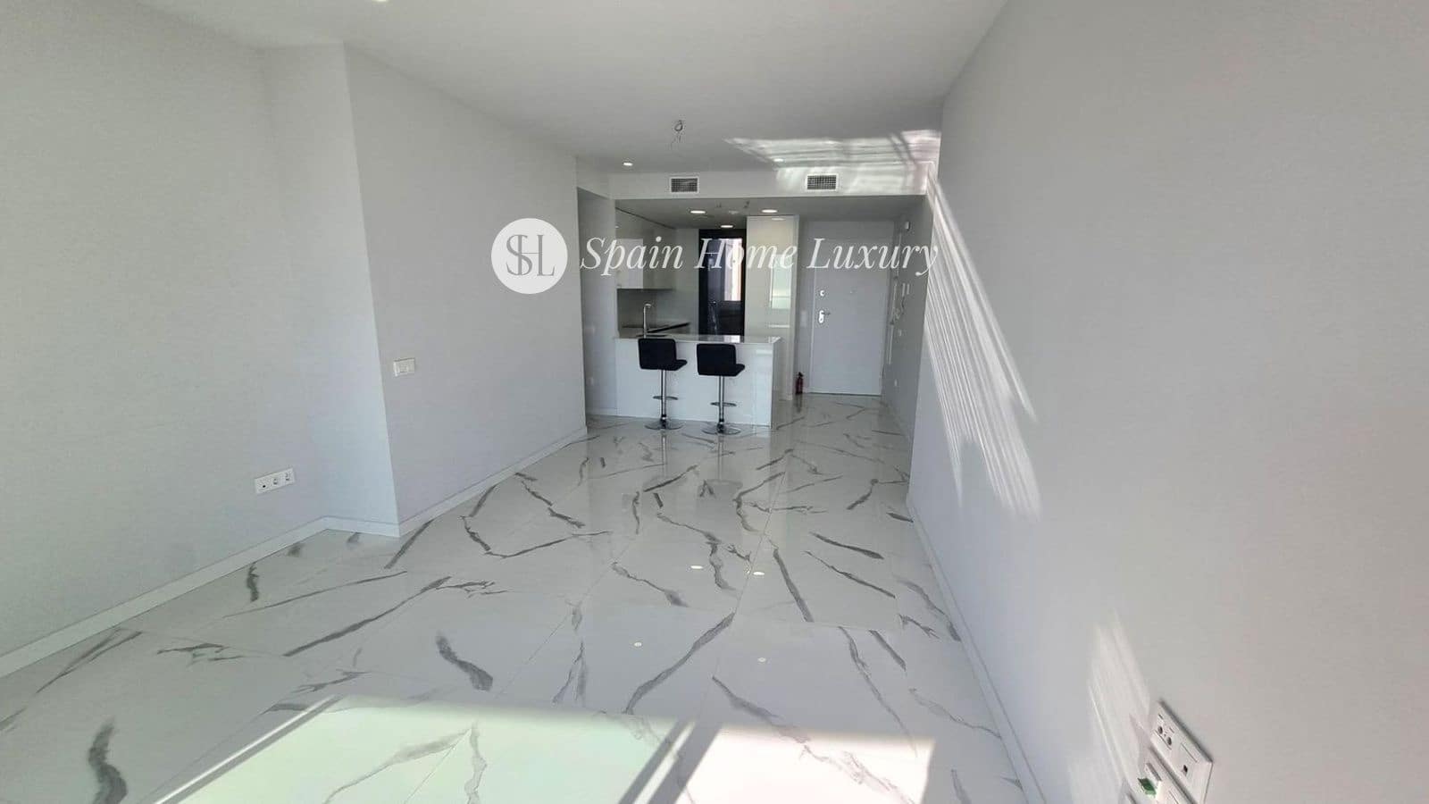 2 slaapkamer Penthouse te koop in Benidorm met zwembad - € 517.000 (Ref: 8905587)