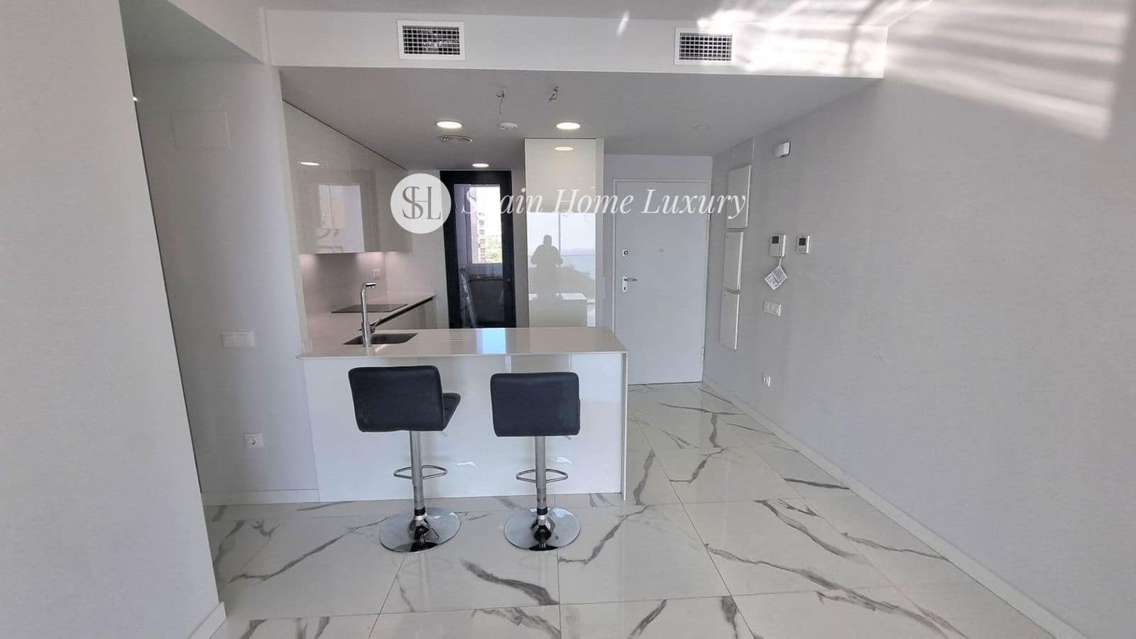 2 slaapkamer Penthouse te koop in Benidorm met zwembad - € 517.000 (Ref: 8905587)