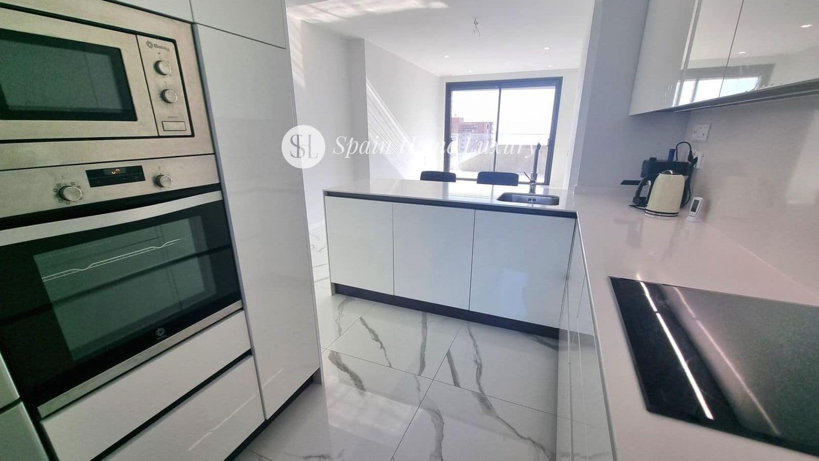 2 slaapkamer Penthouse te koop in Benidorm met zwembad - € 517.000 (Ref: 8905587)