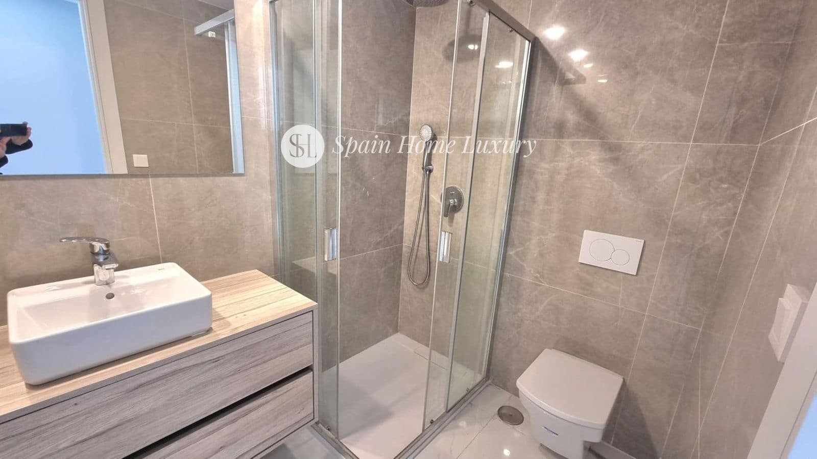 2 slaapkamer Penthouse te koop in Benidorm met zwembad - € 517.000 (Ref: 8905587)