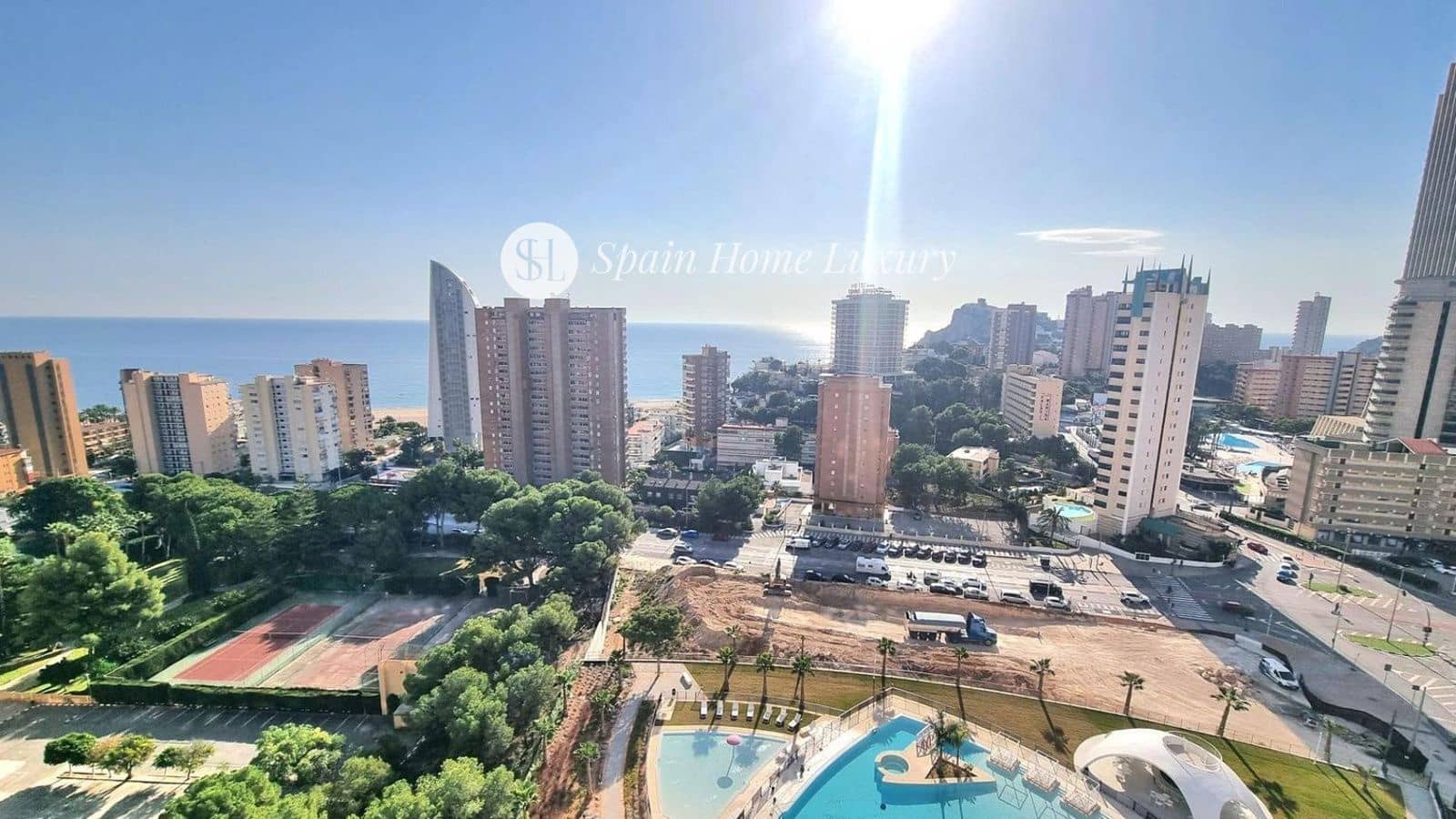 2 slaapkamer Penthouse te koop in Benidorm met zwembad - € 517.000 (Ref: 8905587)
