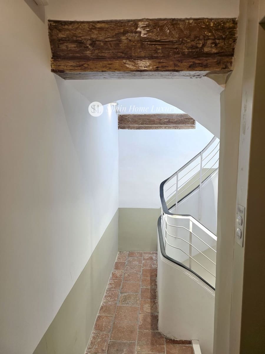 Restaurant/Bar à vendre à Valence ville - 2 100 000 € (Ref: 8924375)