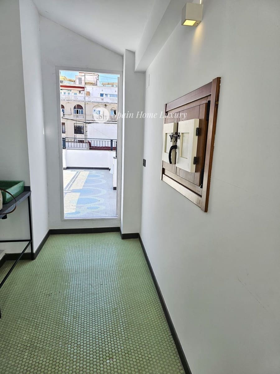 Restaurant/Bar à vendre à Valence ville - 2 100 000 € (Ref: 8924375)