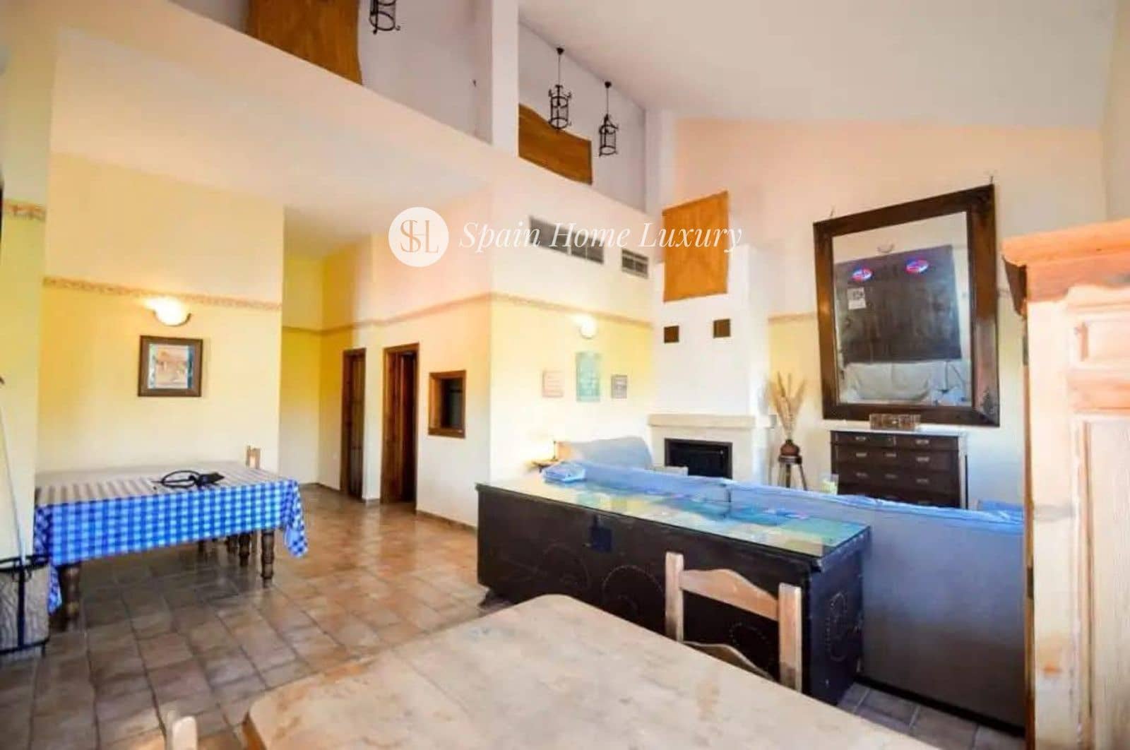 Hotell til salgs i Guaro med svømmebasseng garasje - € 780 000 (Ref: 8949236)