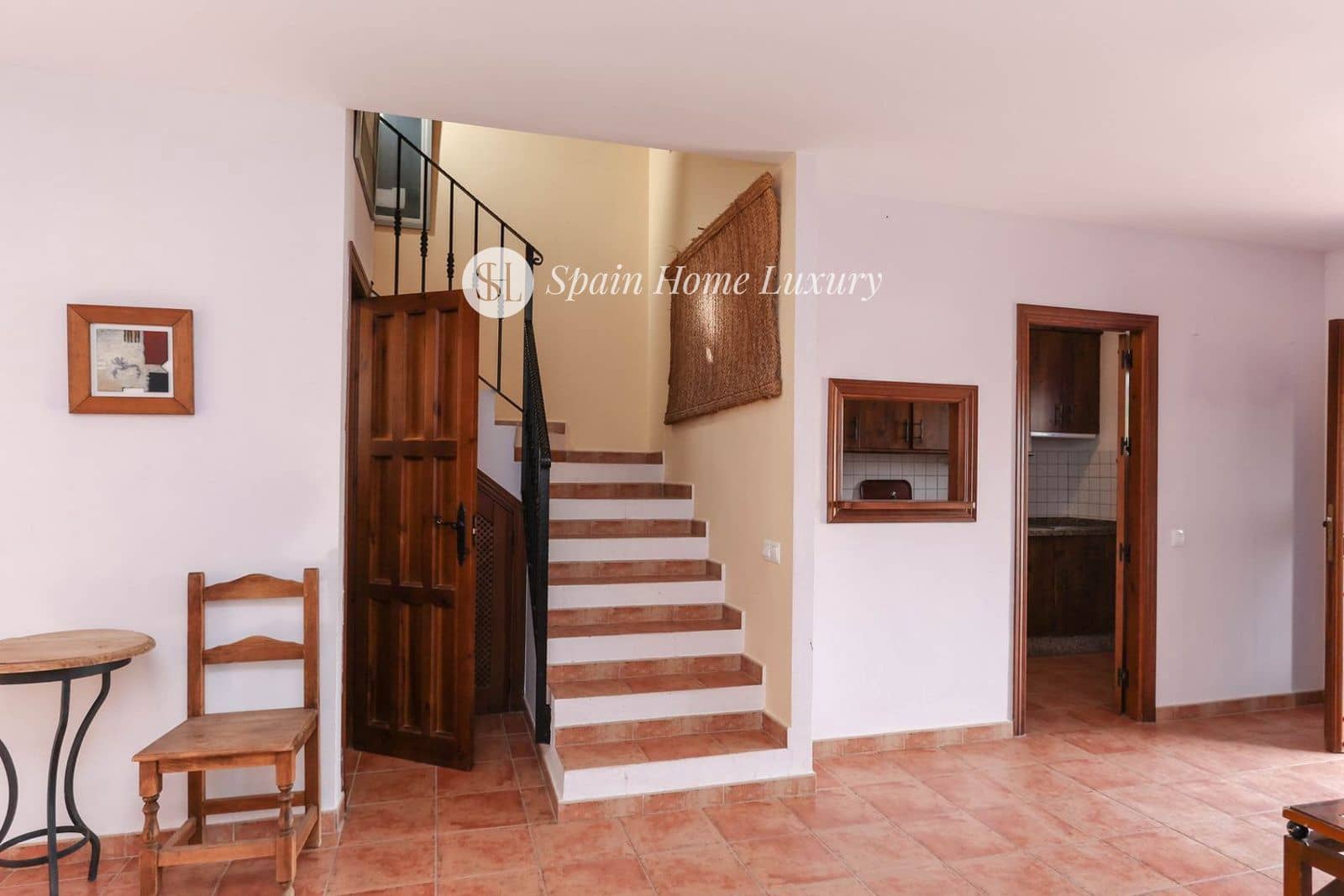 Hotell til salgs i Guaro med svømmebasseng garasje - € 780 000 (Ref: 8949236)