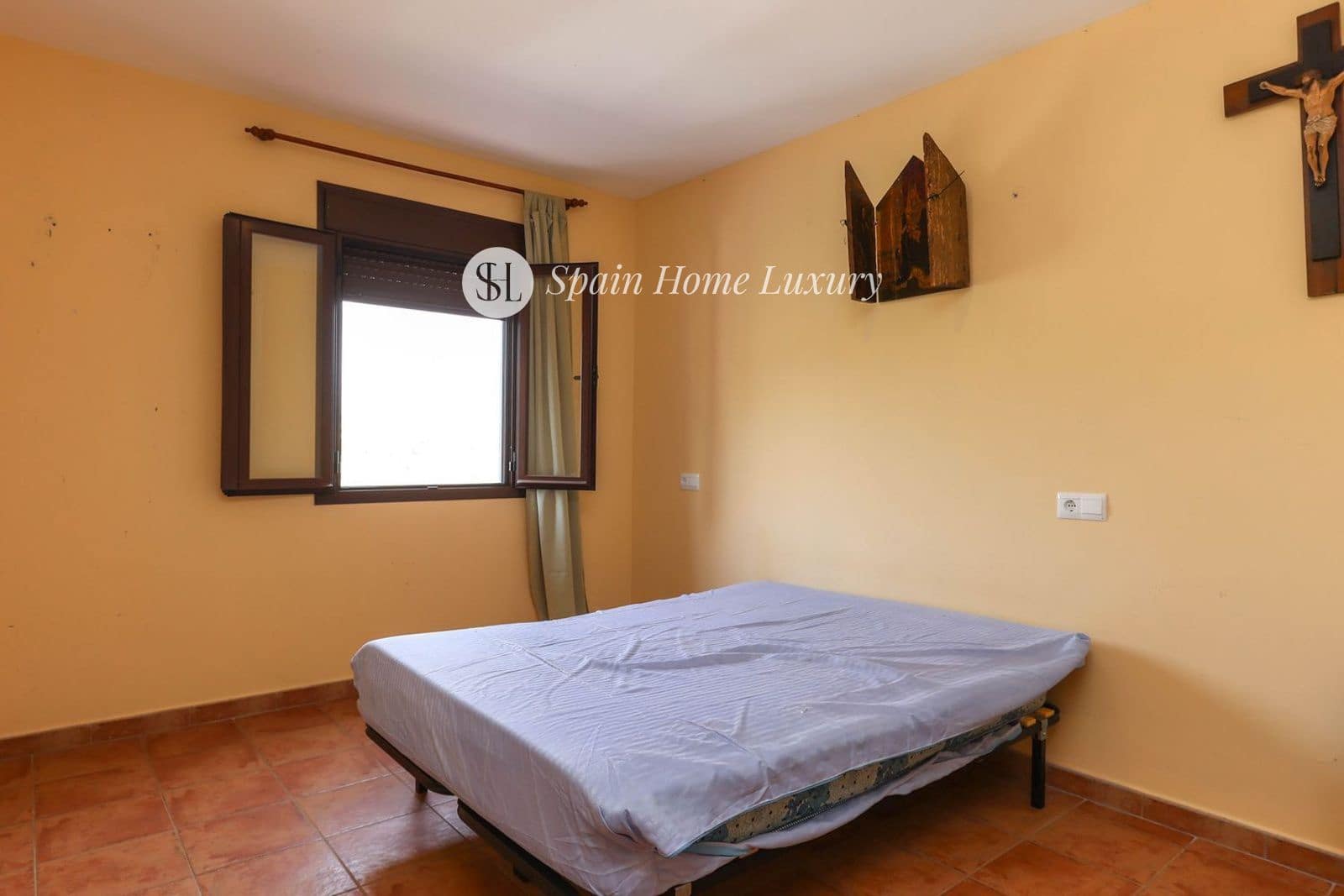 Hotell til salgs i Guaro med svømmebasseng garasje - € 780 000 (Ref: 8949236)