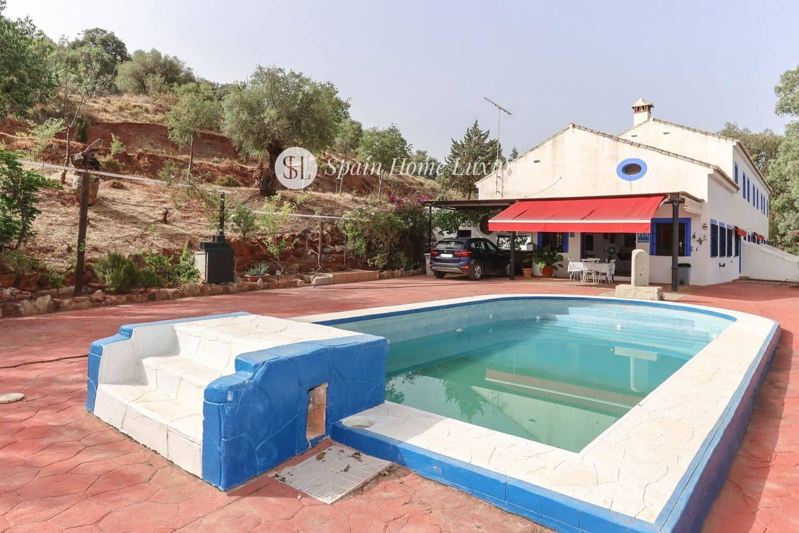 Hotell til salgs i Guaro med svømmebasseng garasje - € 780 000 (Ref: 8949236)