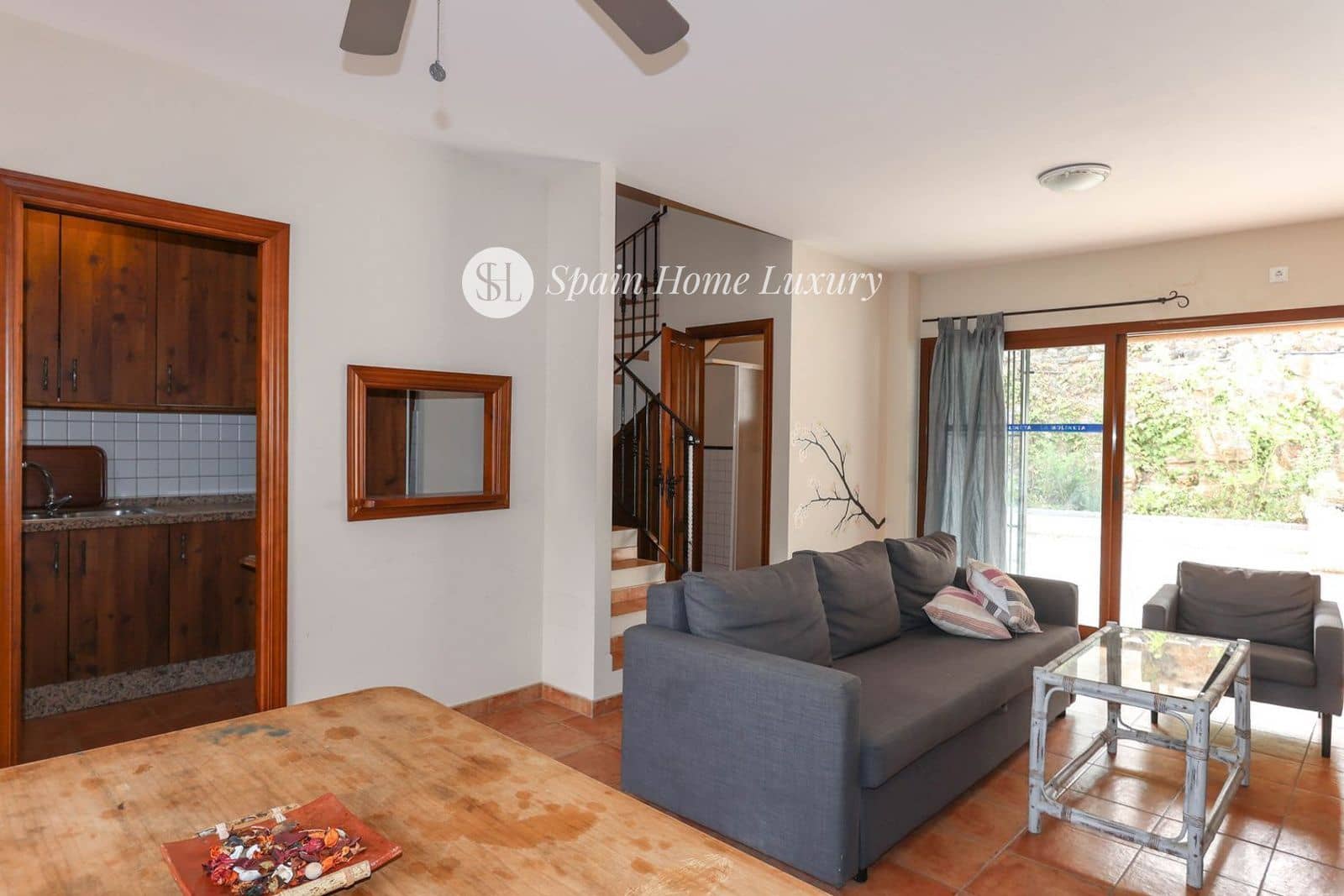 Hotell til salgs i Guaro med svømmebasseng garasje - € 780 000 (Ref: 8949236)