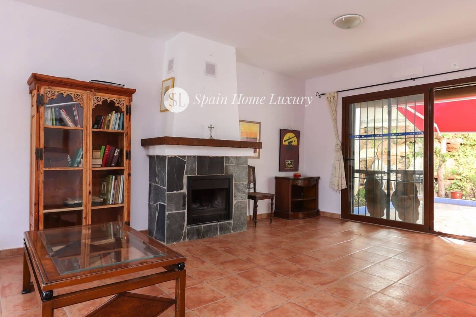 Hotell til salgs i Guaro med svømmebasseng garasje - € 780 000 (Ref: 8949236)