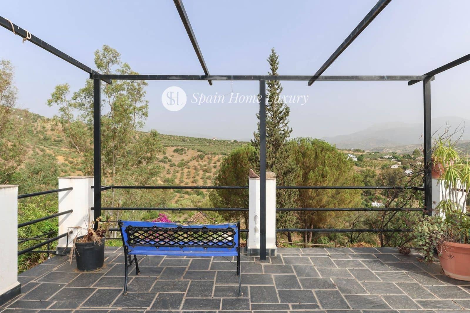 Hotell til salgs i Guaro med svømmebasseng garasje - € 780 000 (Ref: 8949236)