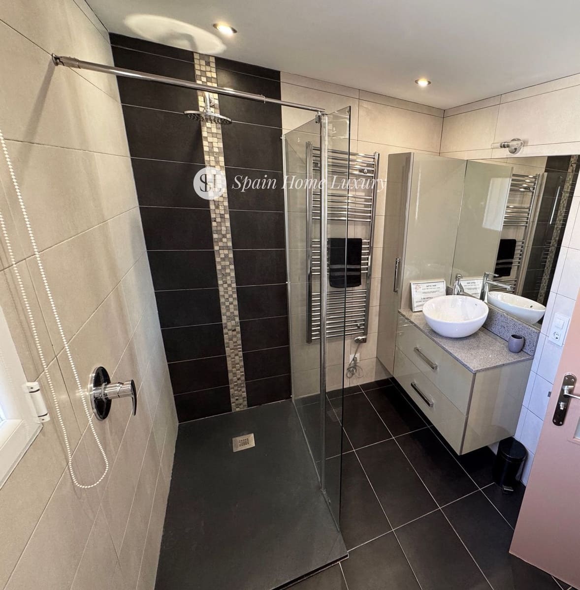 5 bedroom Villa for sale in Benissa with pool garage - € 659,000 (Ref: 9004048)