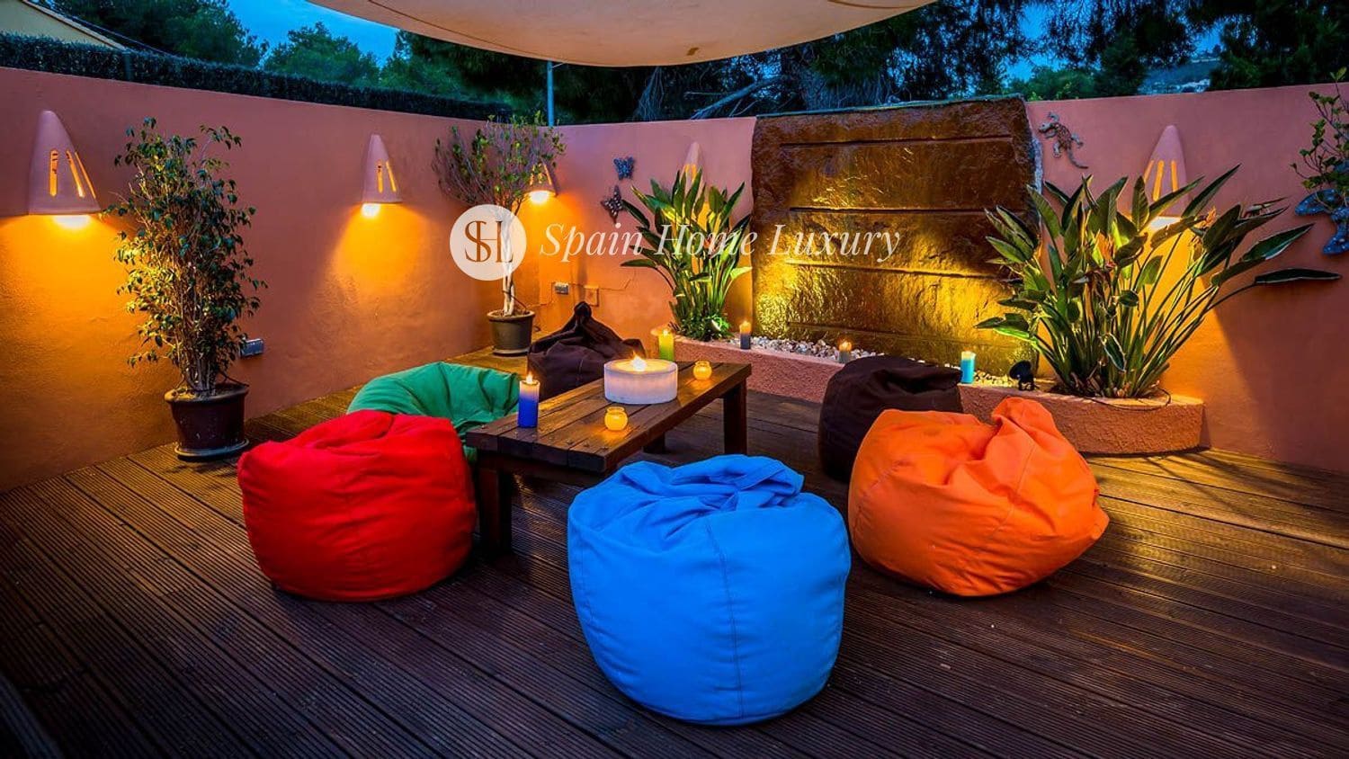 5 bedroom Villa for sale in Benissa with pool garage - € 659,000 (Ref: 9004048)