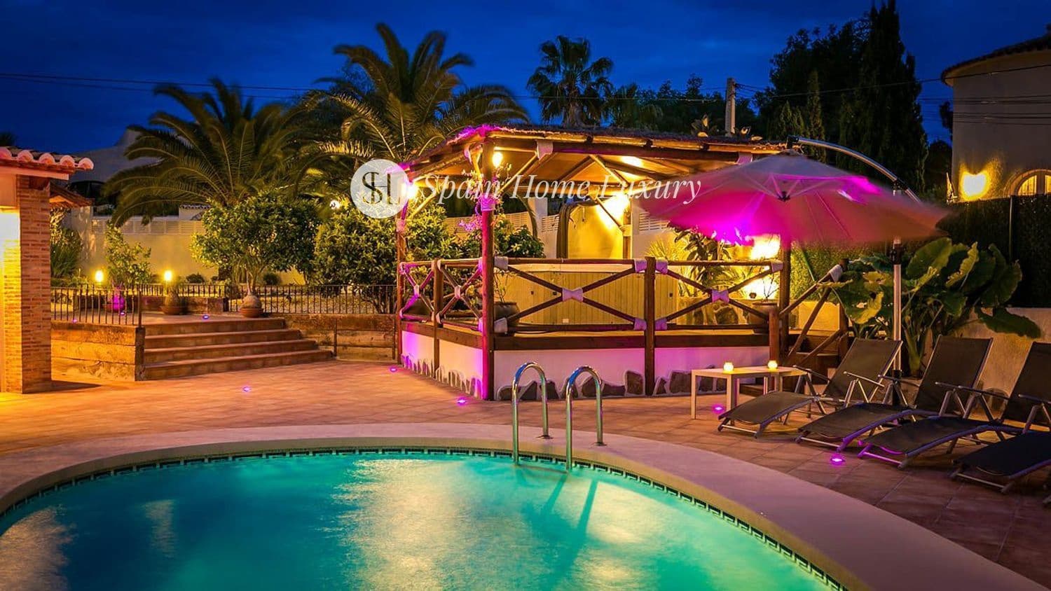 5 bedroom Villa for sale in Benissa with pool garage - € 659,000 (Ref: 9004048)