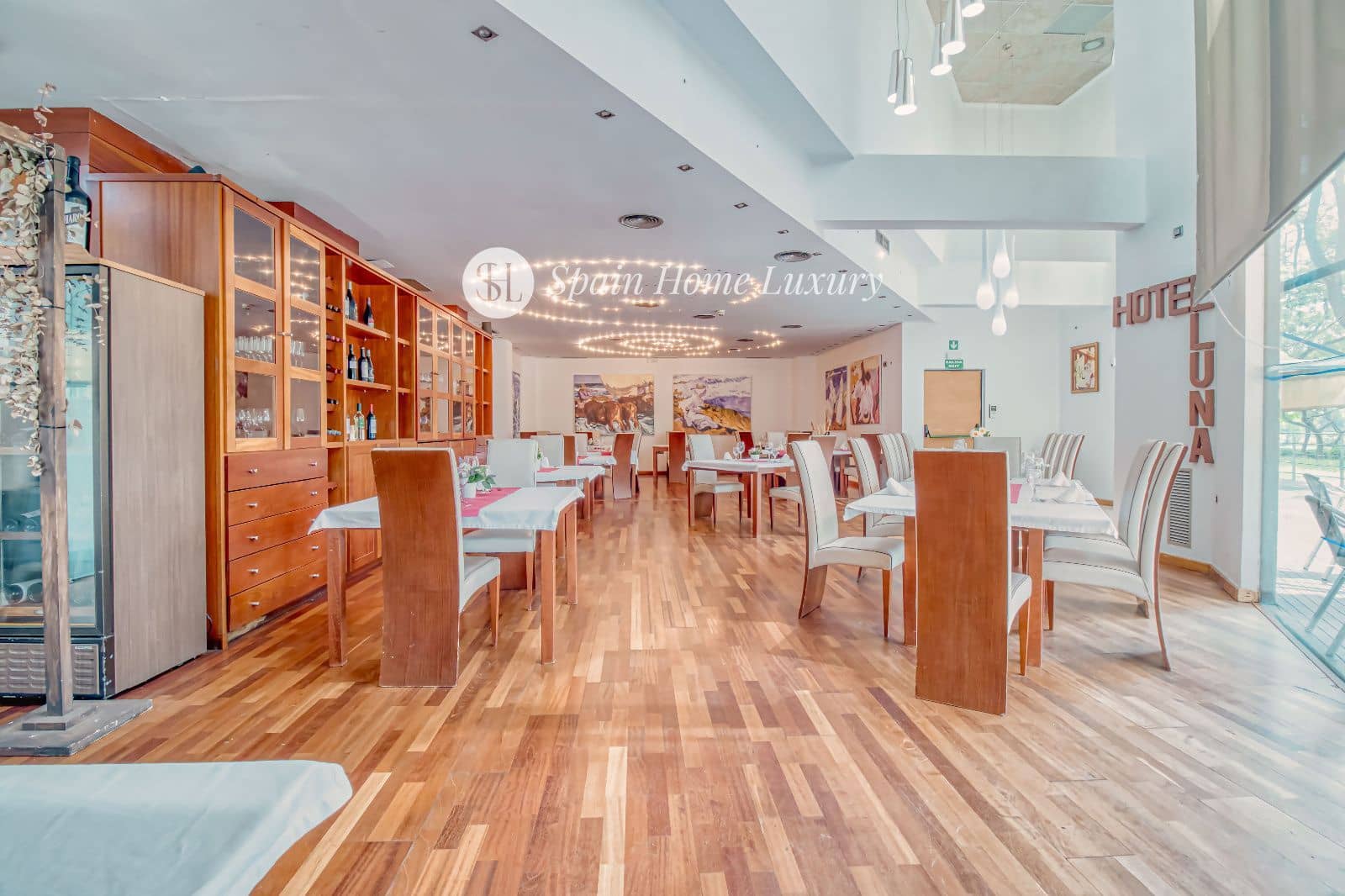 14 quarto Restaurante/Bar para venda em Alzira - 2 490 000 € (Ref: 9004113)