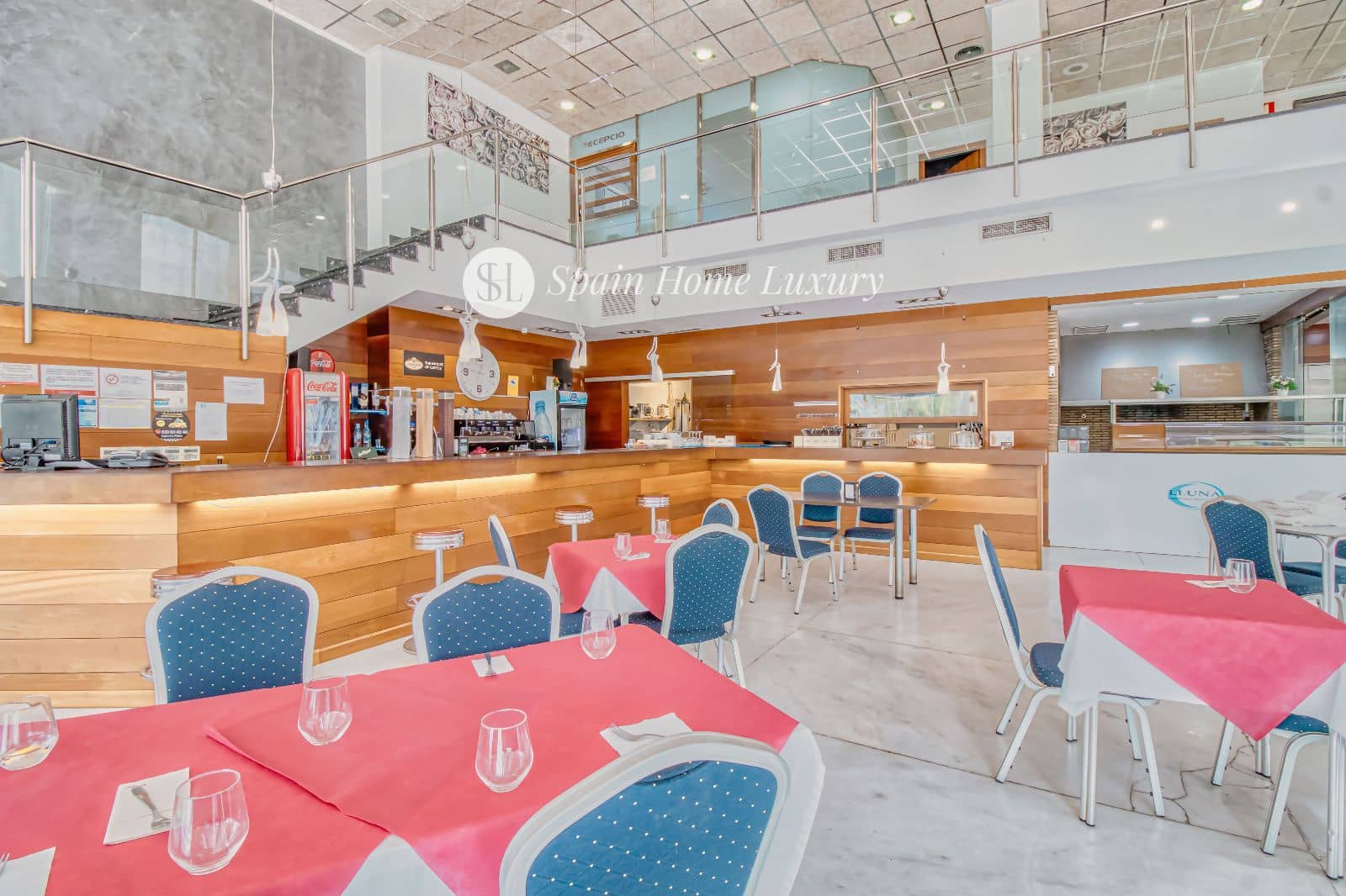 14 quarto Restaurante/Bar para venda em Alzira - 2 490 000 € (Ref: 9004113)