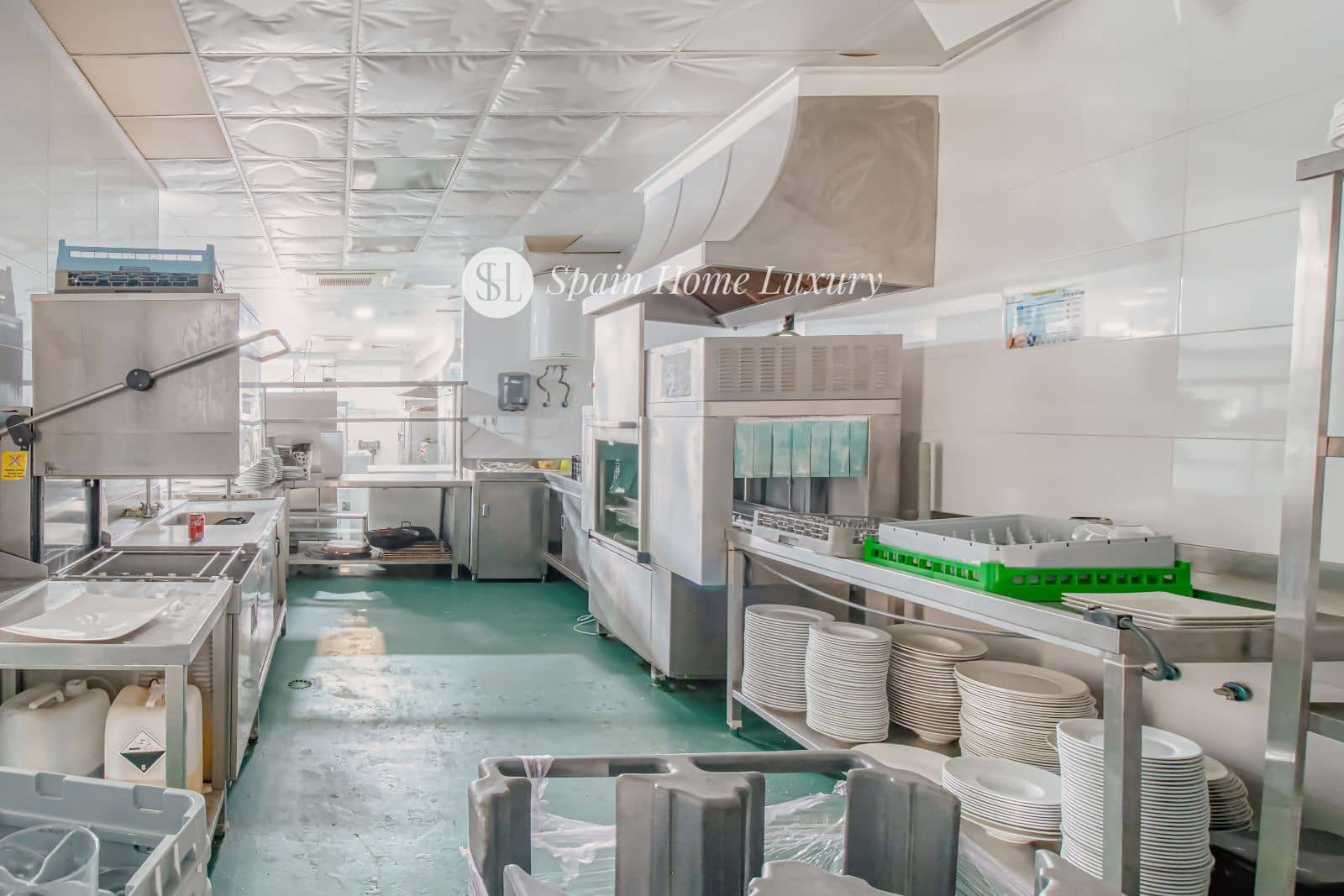 14 quarto Restaurante/Bar para venda em Alzira - 2 490 000 € (Ref: 9004113)