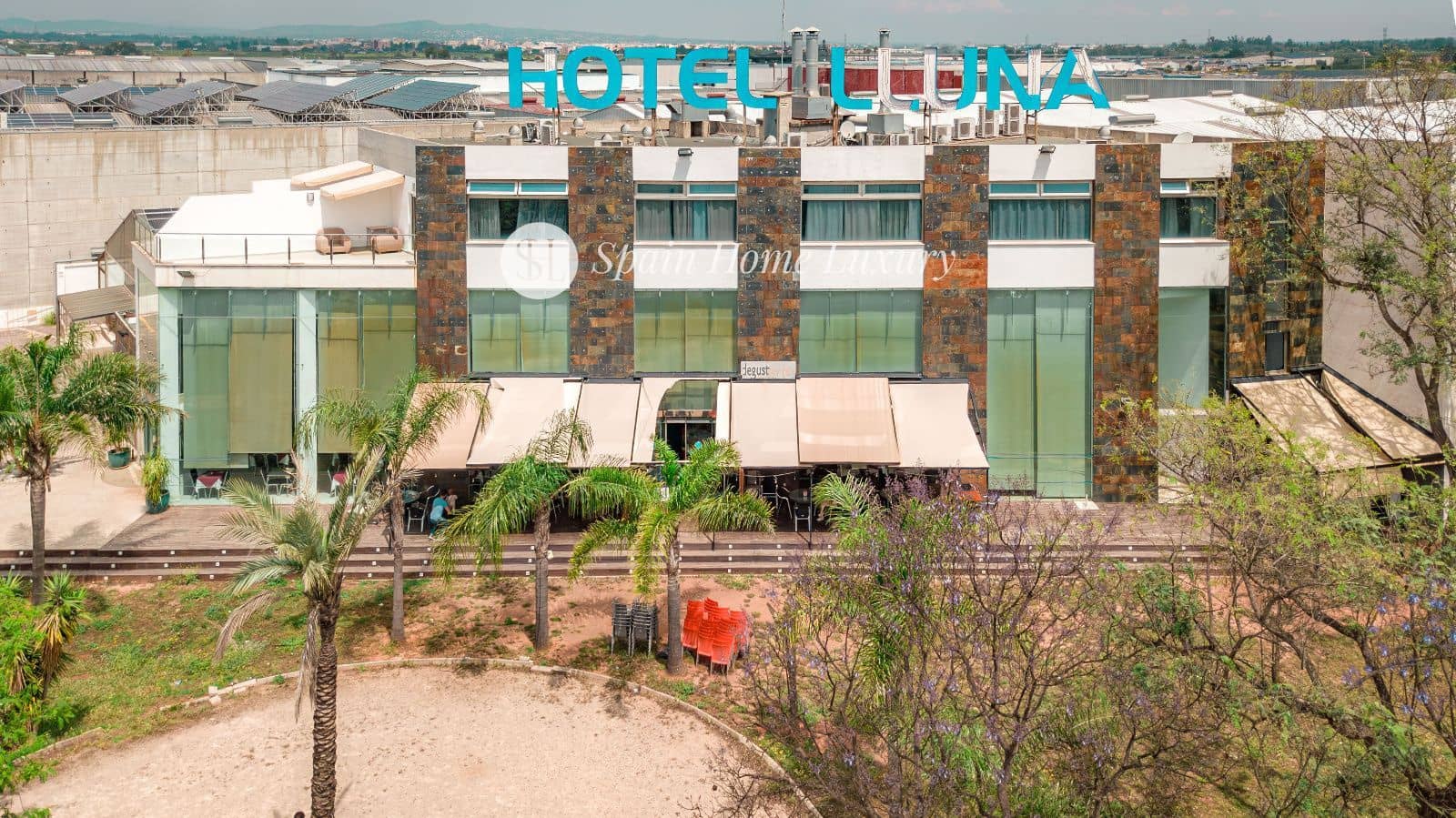 14 quarto Restaurante/Bar para venda em Alzira - 2 490 000 € (Ref: 9004113)