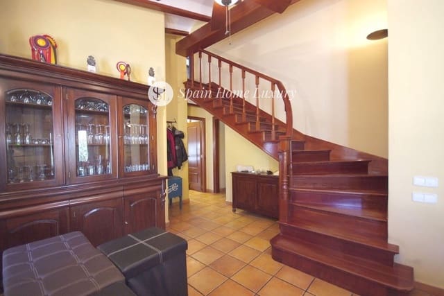 7 soverom Villa til salgs i Bétera med svømmebasseng garasje - € 1 500 000 (Ref: 9004117)