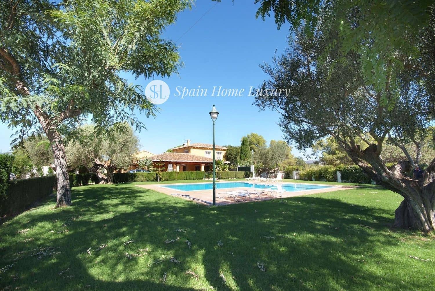 7 soverom Villa til salgs i Betera med svømmebasseng garasje - € 1 500 000 (Ref: 9004117)