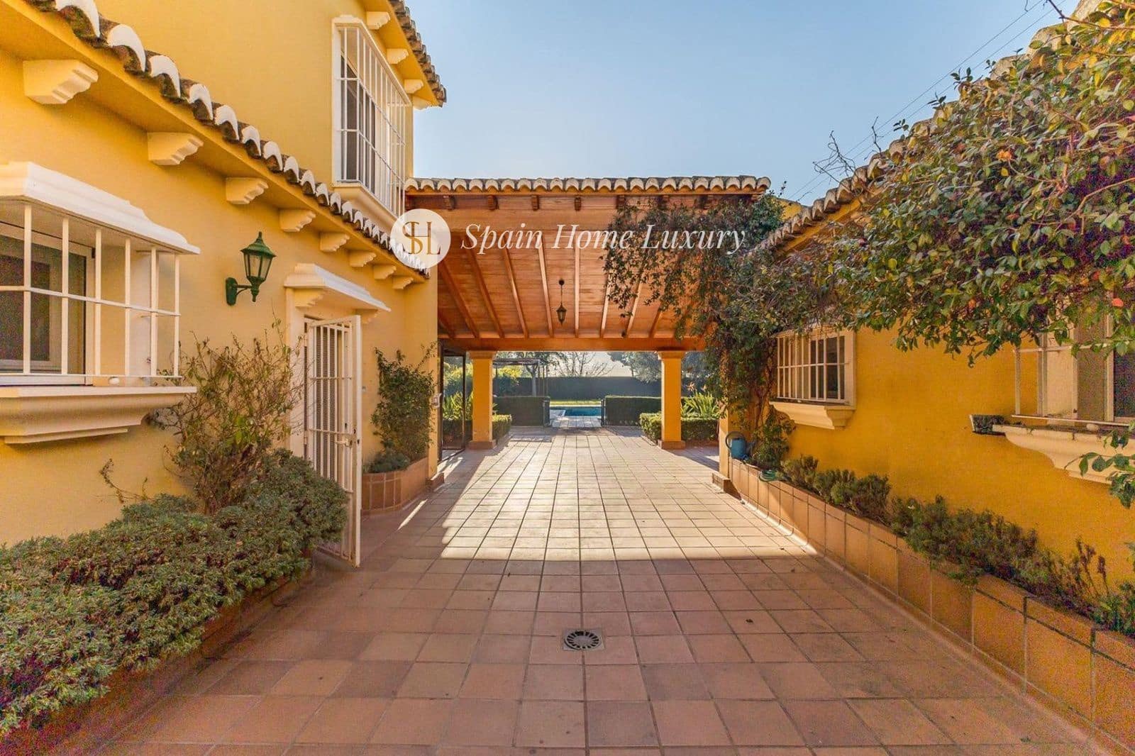 7 soverom Villa til salgs i Betera med svømmebasseng garasje - € 1 500 000 (Ref: 9004117)