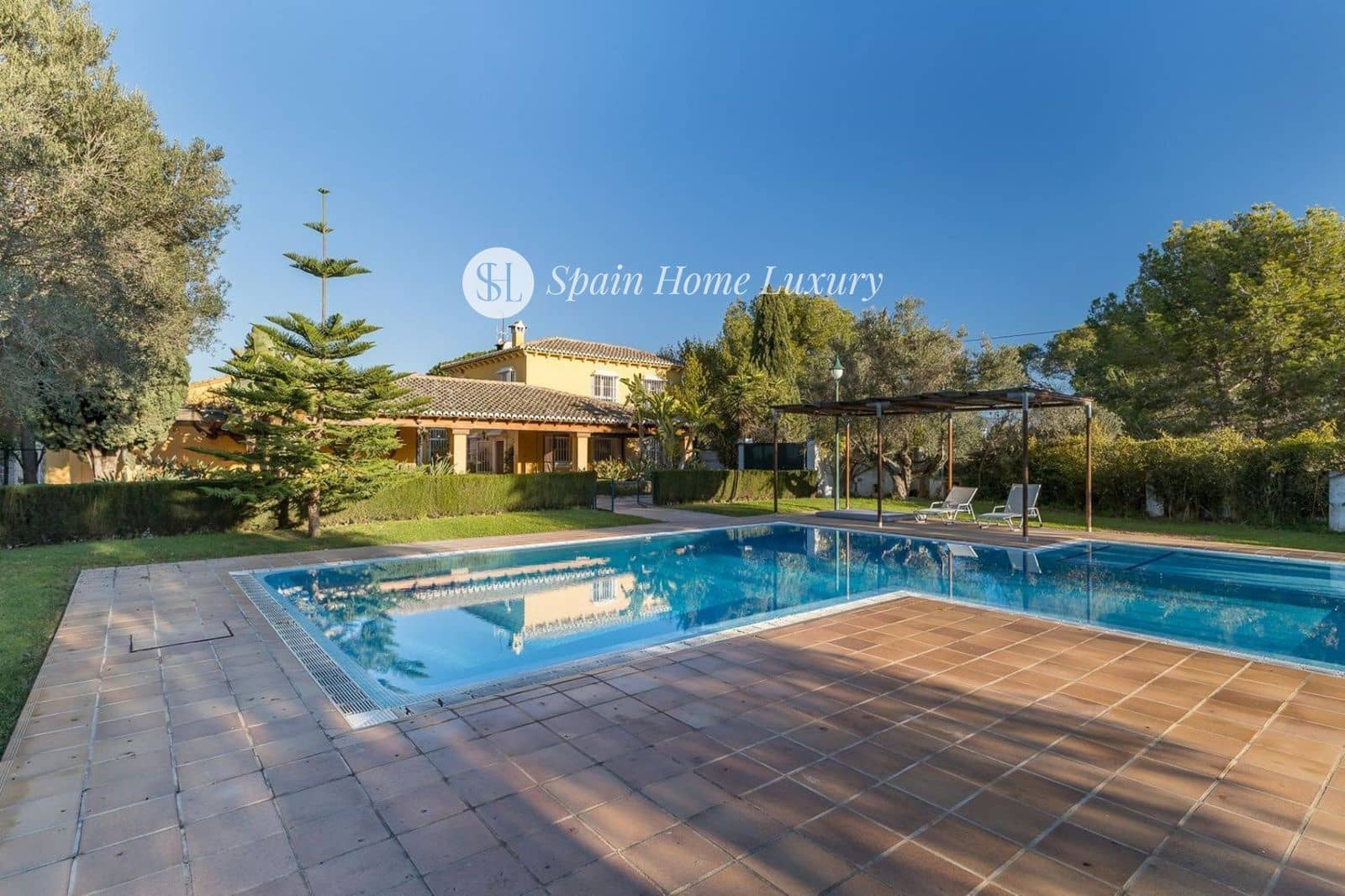7 soverom Villa til salgs i Betera med svømmebasseng garasje - € 1 500 000 (Ref: 9004117)