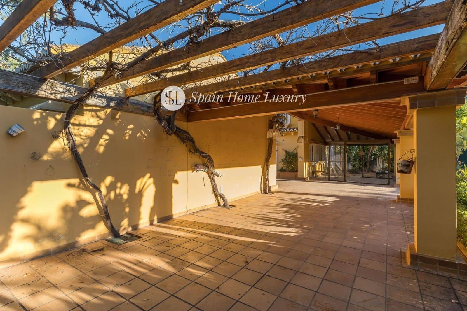 7 soverom Villa til salgs i Betera med svømmebasseng garasje - € 1 500 000 (Ref: 9004117)