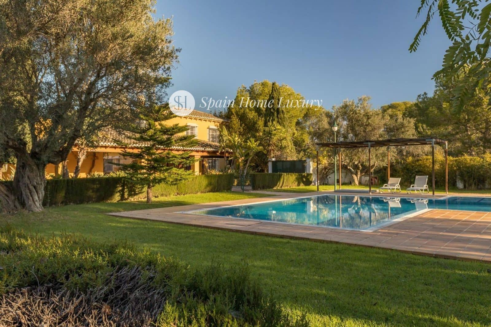 7 soverom Villa til salgs i Betera med svømmebasseng garasje - € 1 500 000 (Ref: 9004117)