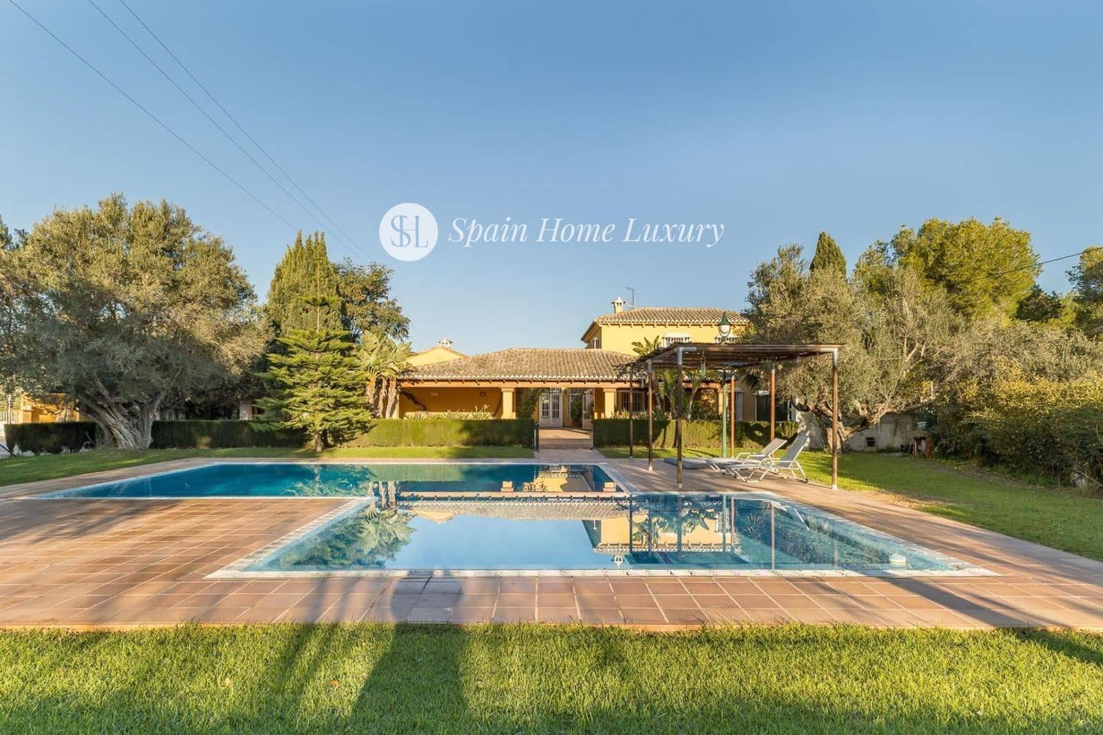 7 soverom Villa til salgs i Betera med svømmebasseng garasje - € 1 500 000 (Ref: 9004117)