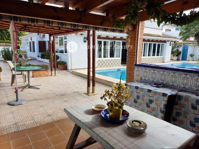 6 bedroom Villa for sale in Rincón Bajo, Benidorm with pool garage - € 720,000 (Ref: 9004122)