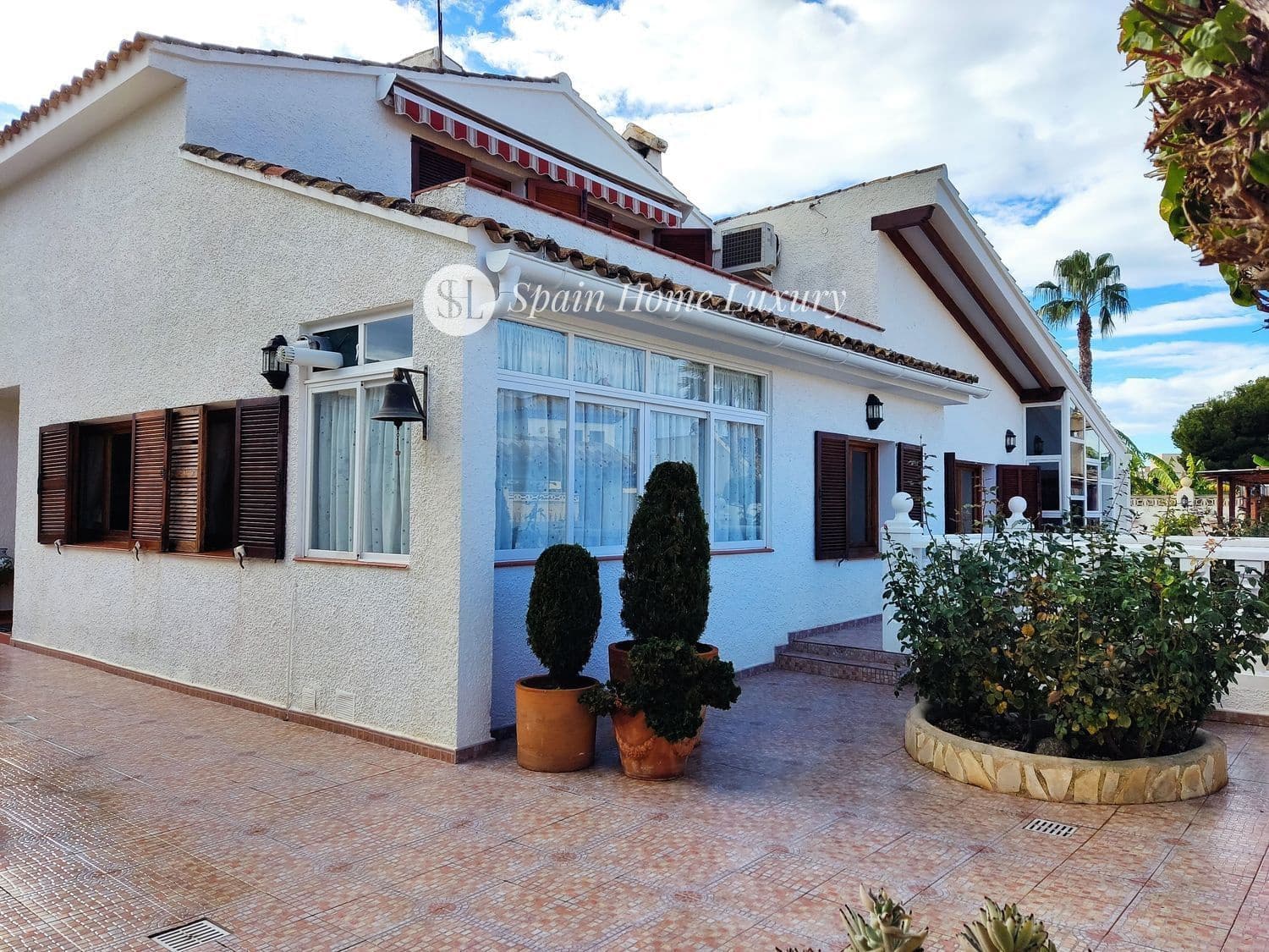 6 soveværelse Villa til salg i Benidorm med swimmingpool garage - € 720.000 (Ref: 9004122)