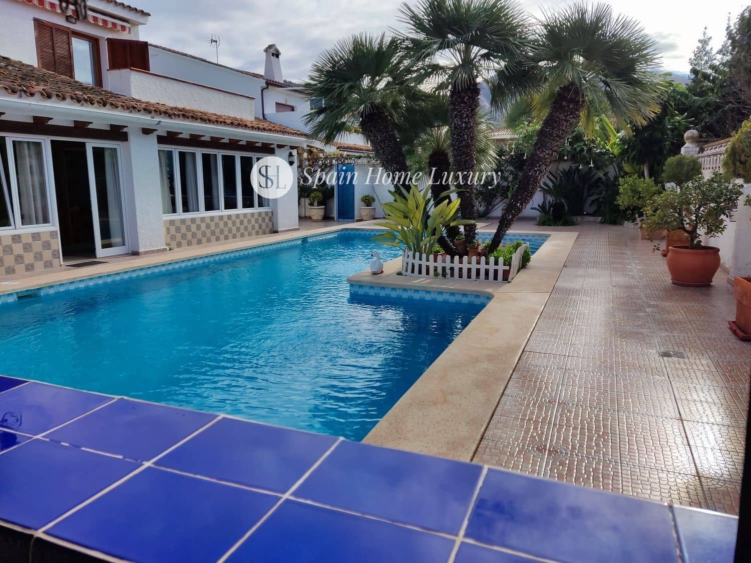 6 soveværelse Villa til salg i Benidorm med swimmingpool garage - € 720.000 (Ref: 9004122)