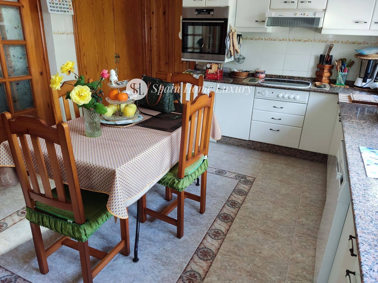 6 soveværelse Villa til salg i Benidorm med swimmingpool garage - € 720.000 (Ref: 9004122)